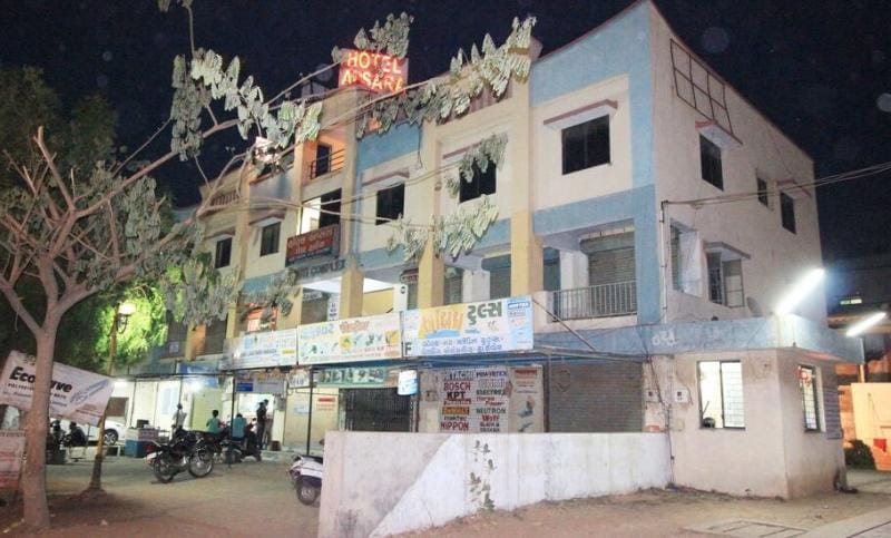 Goroomgo Apsara Guest House Ahmedabad Vacation rental in Ahmedabad
