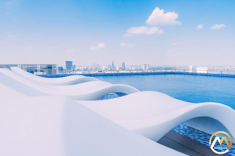 Phnom Penh Infinity Pool Min. 22/N - M Residence Hotel in Phnom Penh Province