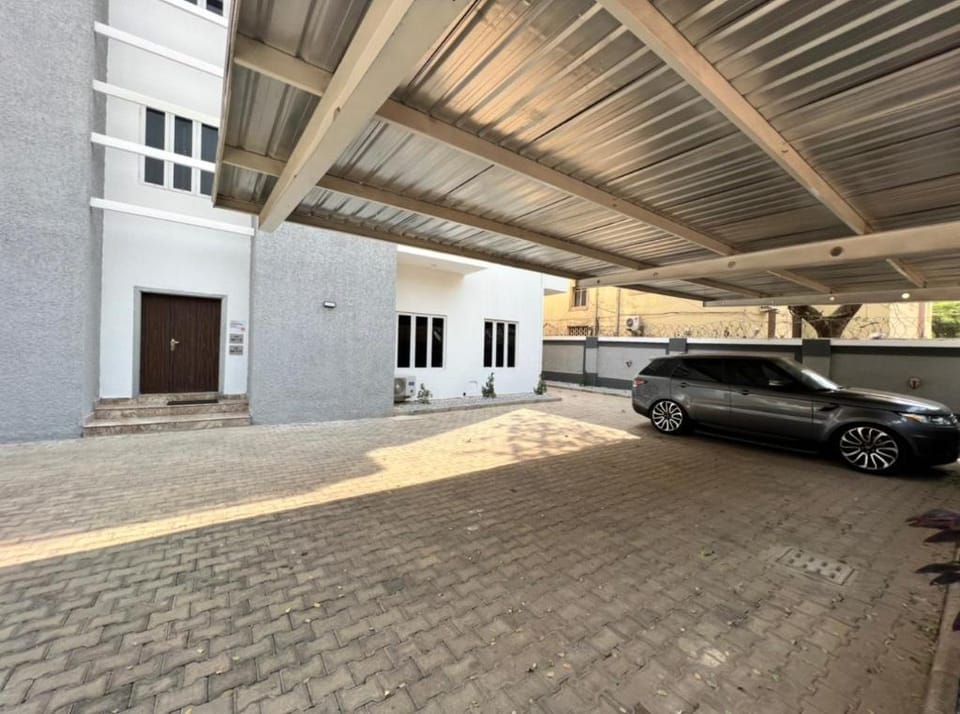 ONE BEDROOM FLAT @UTAKO+WIFI+ 24HRs AC & GEN Apartment in Abuja