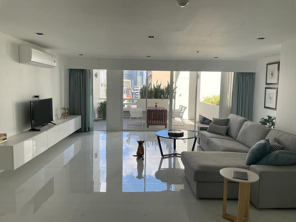 Crystal Garden in the heart of Downtown Bangkok Apartment in Bangkok