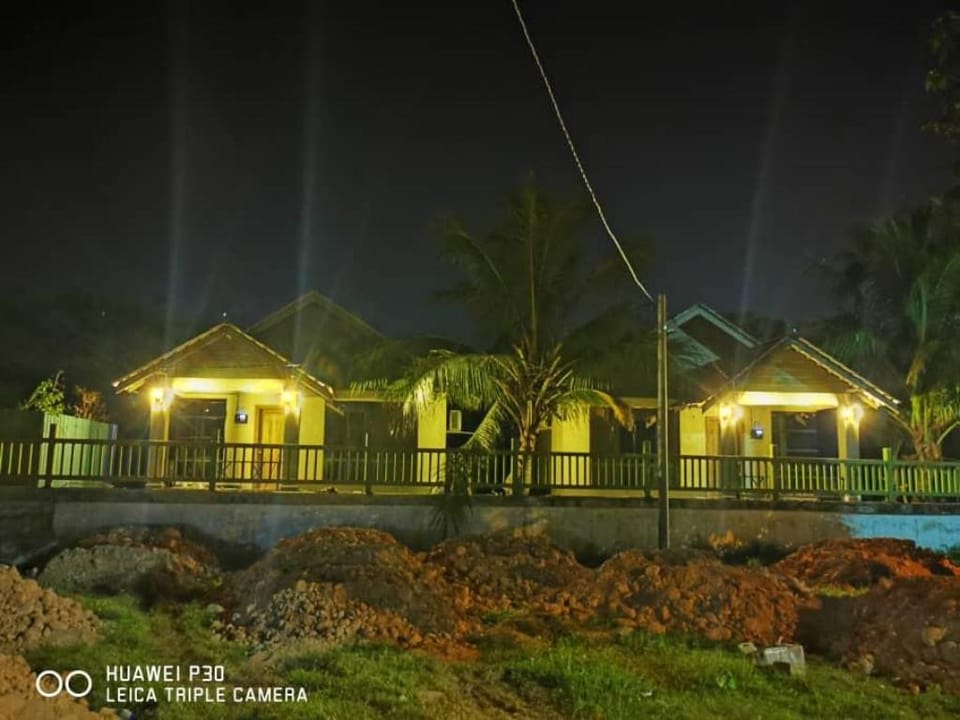 J Homestay Besut (B)  Vacation rental in Besut