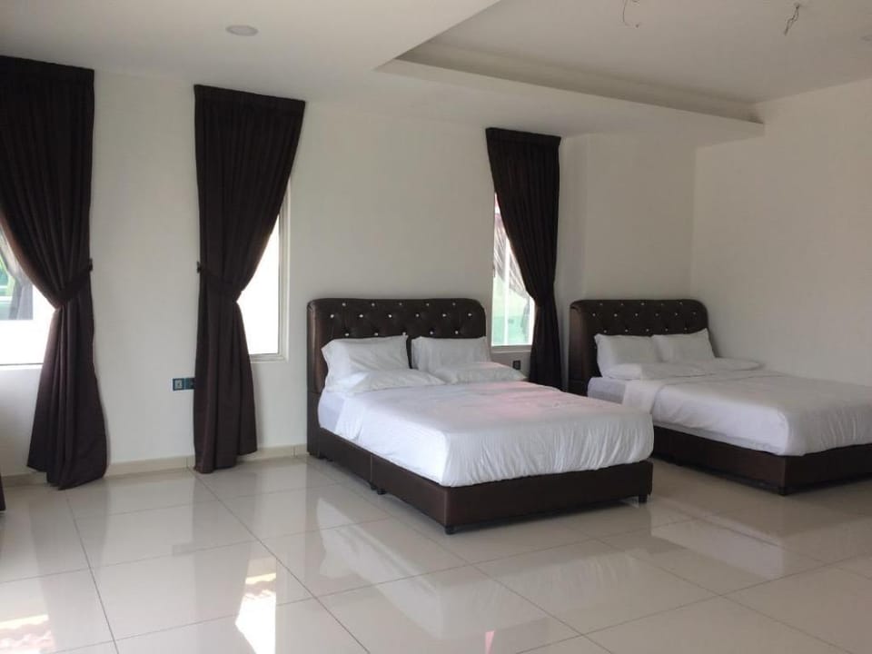 Kiara Villa Homestay  (3 Storey Semi-D) Villa in Port Dickson