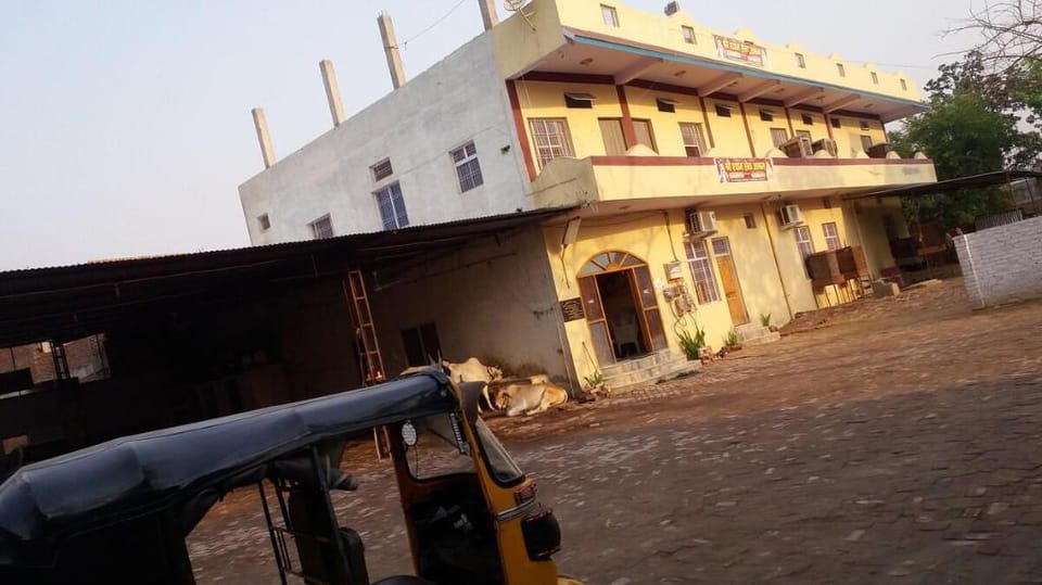 SHRI SHYAM SEWA ASHRAM Vacation rental in Uttar Pradesh