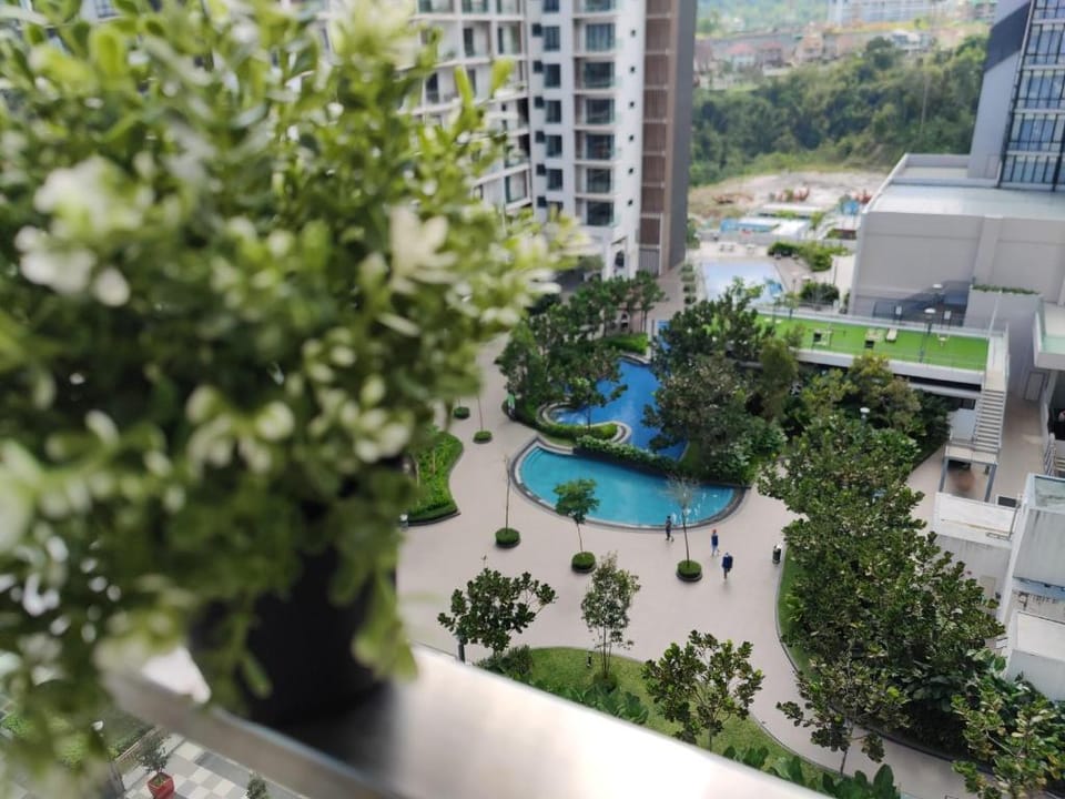 Purple Houz (10 pax) @ Midhill Genting Free WiFi Apartment in Selangor, Malaysia