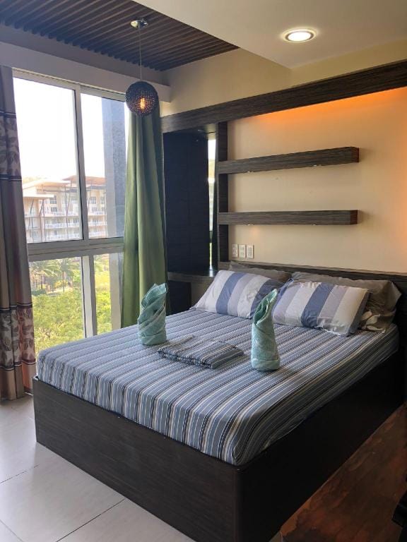 Two-bedroom Pico de Loro Resort Apartment in Nasugbu