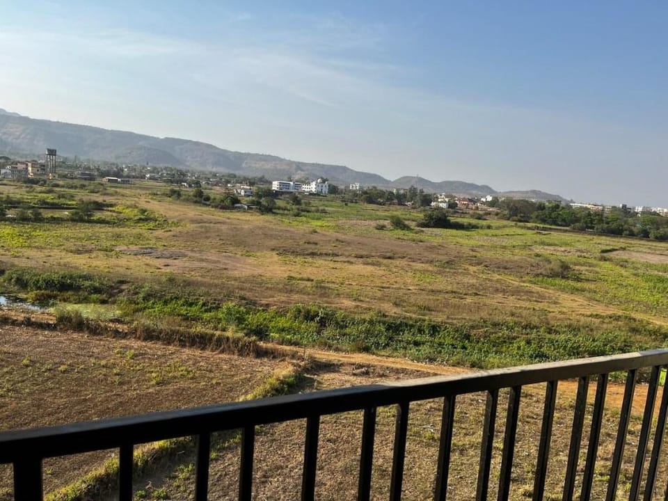 Lovely 1 BHK fully Furnished Apartment. Vacation rental in Maharashtra