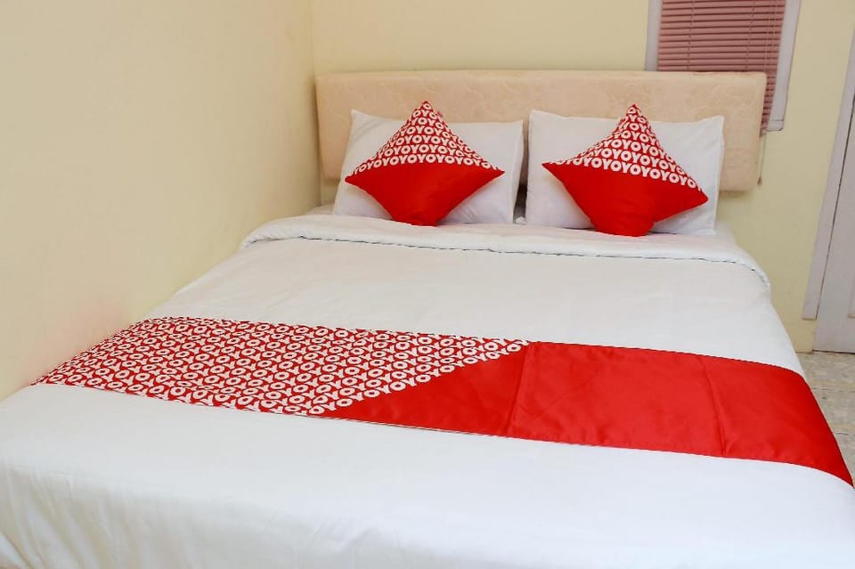 OYO 1335 Anie 71 Residence Hotel in Indonesia