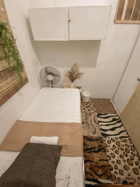One Bedroom Loft in Urban City - R6 (Room only) Vacation rental in Iloilo City