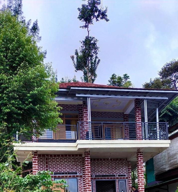 Villa Surya Gunung Salak Endah, 7 kamar 1 aula Villa in West Java