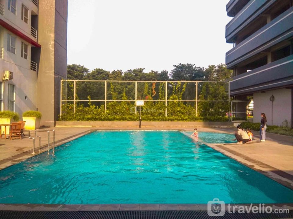 Nice & Cozy Studio at Monroe Tower Apt By Travelio Apartment in West Java