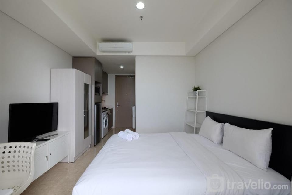 Elegant Studio at Gold Coast Apartment By Travelio Apartment in Jakarta