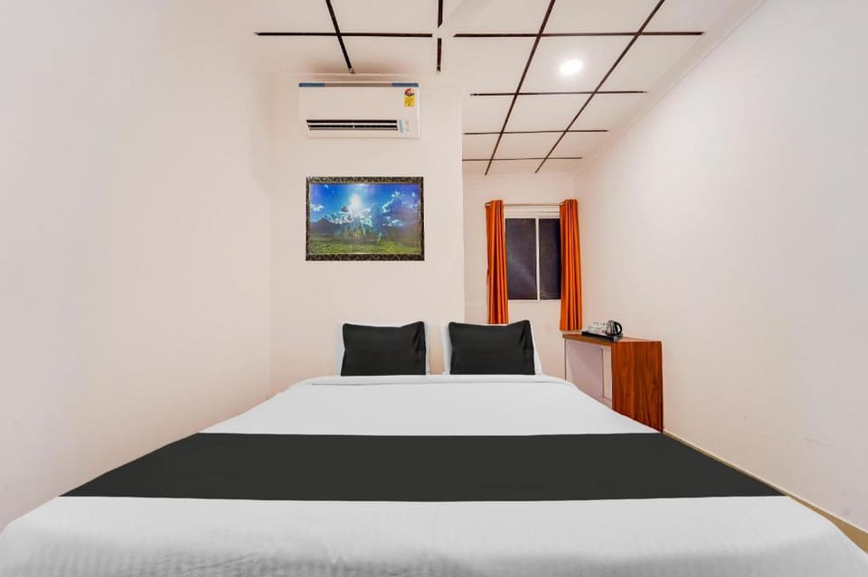 Hotel O Vazhakkala Hotel in Kochi