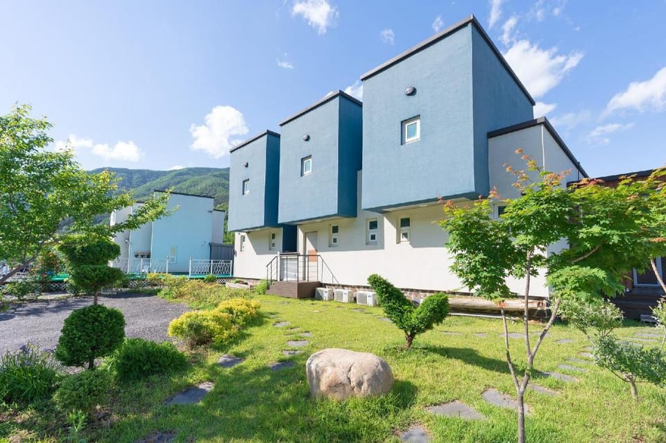 Gapyeong Dalgrin Kids Poolvilla Bed and Breakfast in Gyeonggi-do