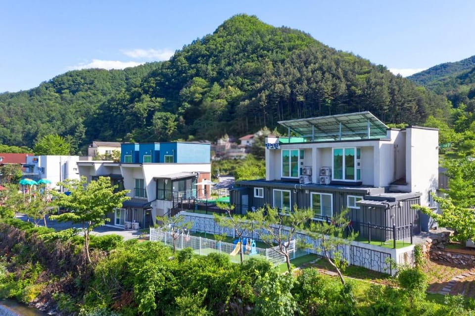 Gapyeong Dalgrin Kids Poolvilla Bed and Breakfast in Gyeonggi-do