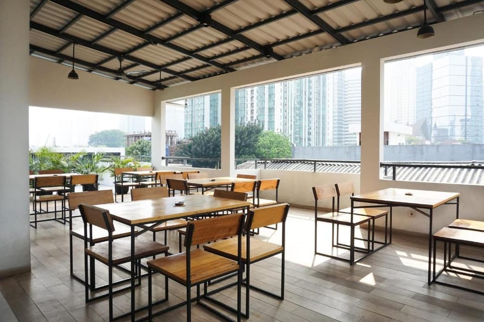 LeGreen Suite Sudirman Hotel in South Jakarta City
