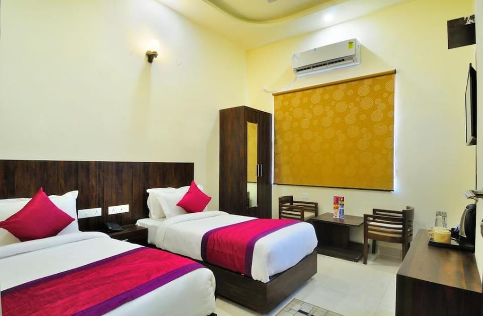The Leisure Cave Premier Hotel in Rishikesh