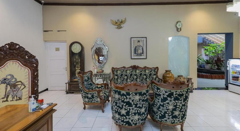 RedDoorz Plus @ Swun Stay Raya Langsep Hotel in East Java
