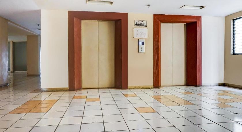 OYO 90949 Apartement Cibubur Village kaisar property Lobby B Hotel in Jakarta
