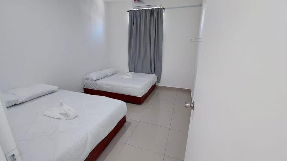 KALSOM DESARU HOMESTAY Vacation rental in Johor