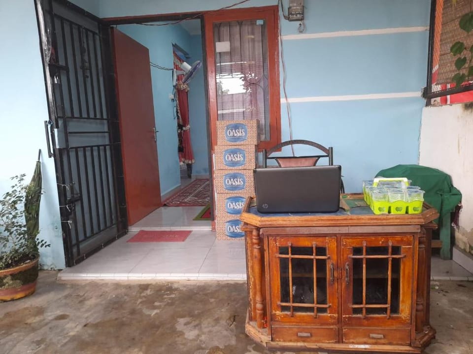 SPOT ON 91312 Kost Arfa Hotel in Indonesia