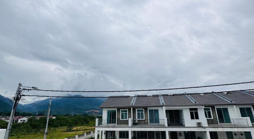 Homestay Idamanku Meru Ipoh Perak Vacation rental in Ipoh