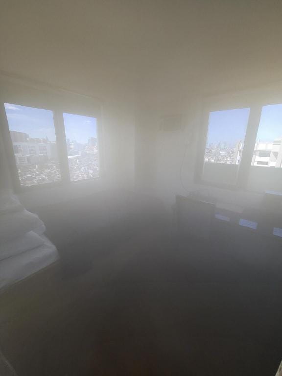Breezy, rustic 3 Bedroom Condo on the 22nd floor Apartment in Taguig