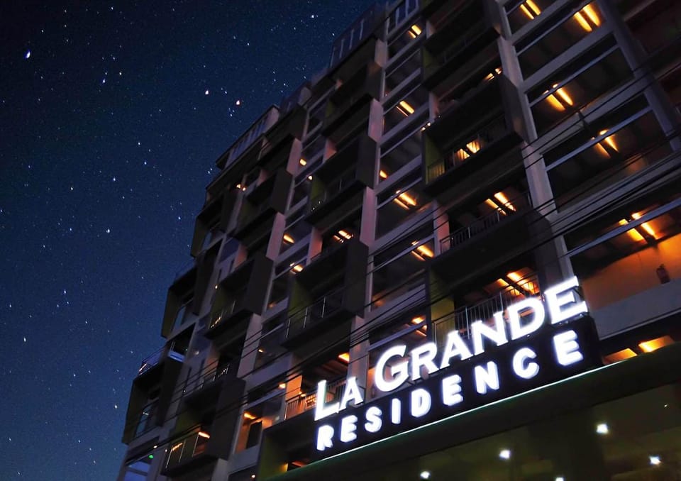 La Grande Residence- Grand Studio 1 Apartment in Angeles