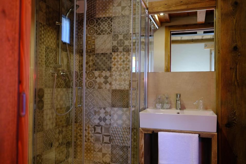 Arlette Chambres d'Hôtes Bed and Breakfast in Aosta Valley, Italy