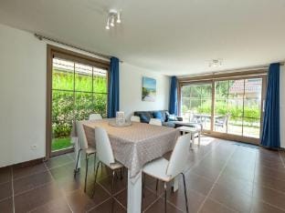 Relaxing Holiday Home in Adinkerke with Fenced Garden Vacation rental in De Panne