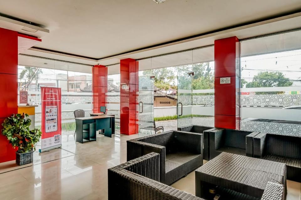 OYO 90986 Hotel Srikandi Adisucipto Hotel in Special Region of Yogyakarta