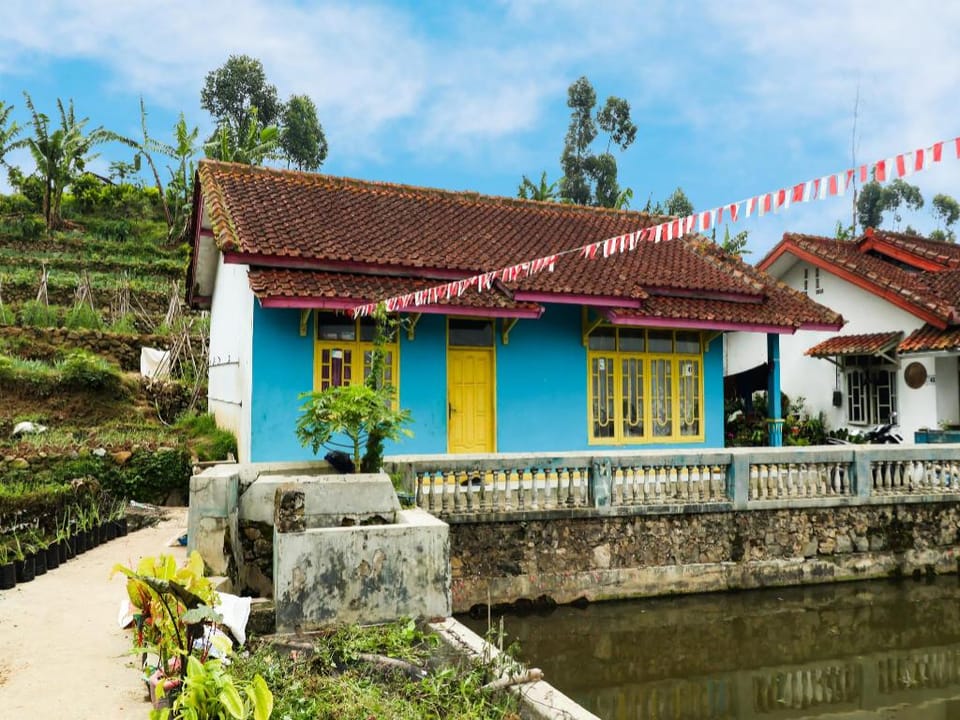 OYO Homes 90992 Eco Tourism Desa Panundaan Ciwidey Syariah Hotel in West Java
