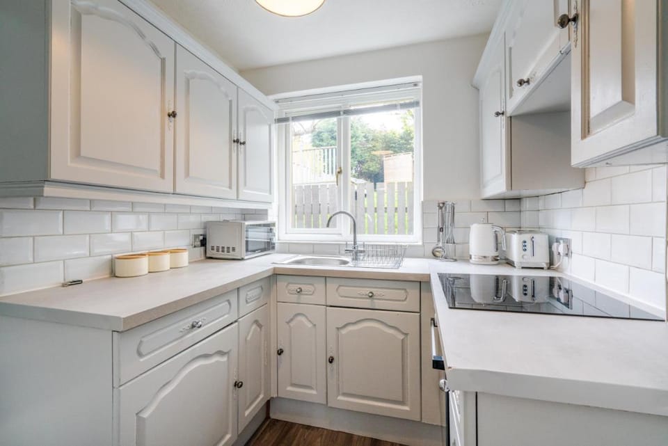 Stylish & Comfortable 3BR Spacious Home with Parking Vacation rental in Sheffield