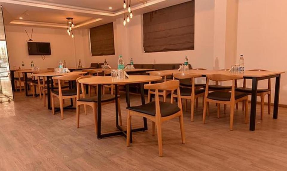 FabHotel La Serene Punjabi Bagh Hotel in Delhi