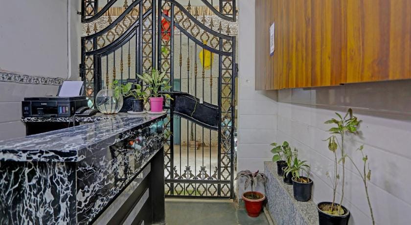 Hotel O Sunrise Villa Hotel in New Delhi