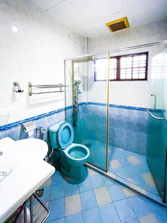 Tupai Mas Semi-D  4BR 2mins to LakeGarden & Zoo Vacation rental in Perak