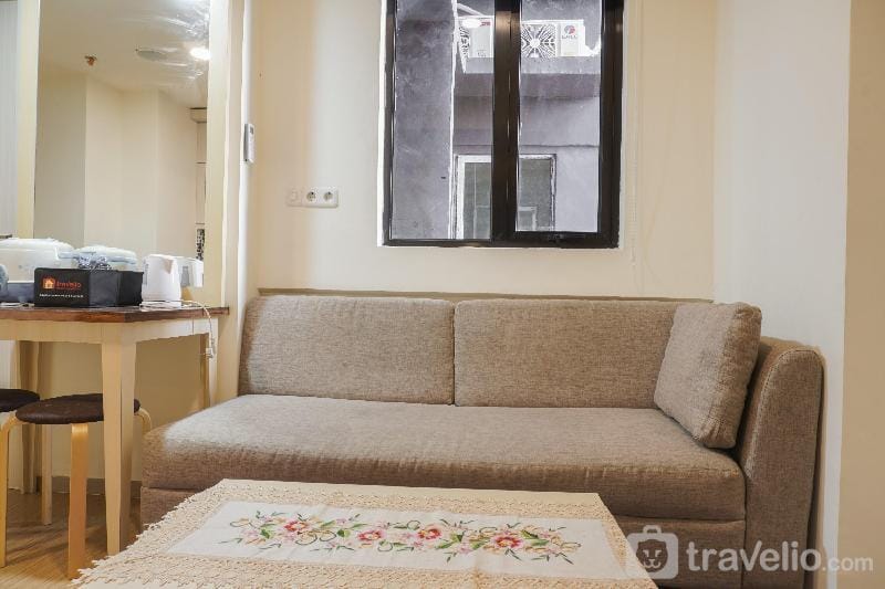 Comfort 1BR with Working Room Meikarta By Travelio Apartment in West Java