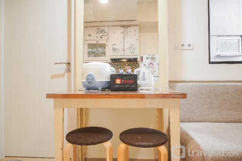 Comfort 1BR with Working Room Meikarta By Travelio Apartment in West Java