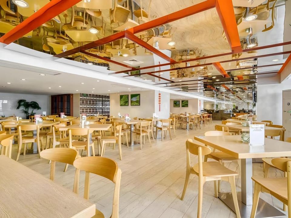 GreenTree Eastern Hotel Shanghai North Sichuan Road Hongkou Football Stadium Hotel in Shanghai