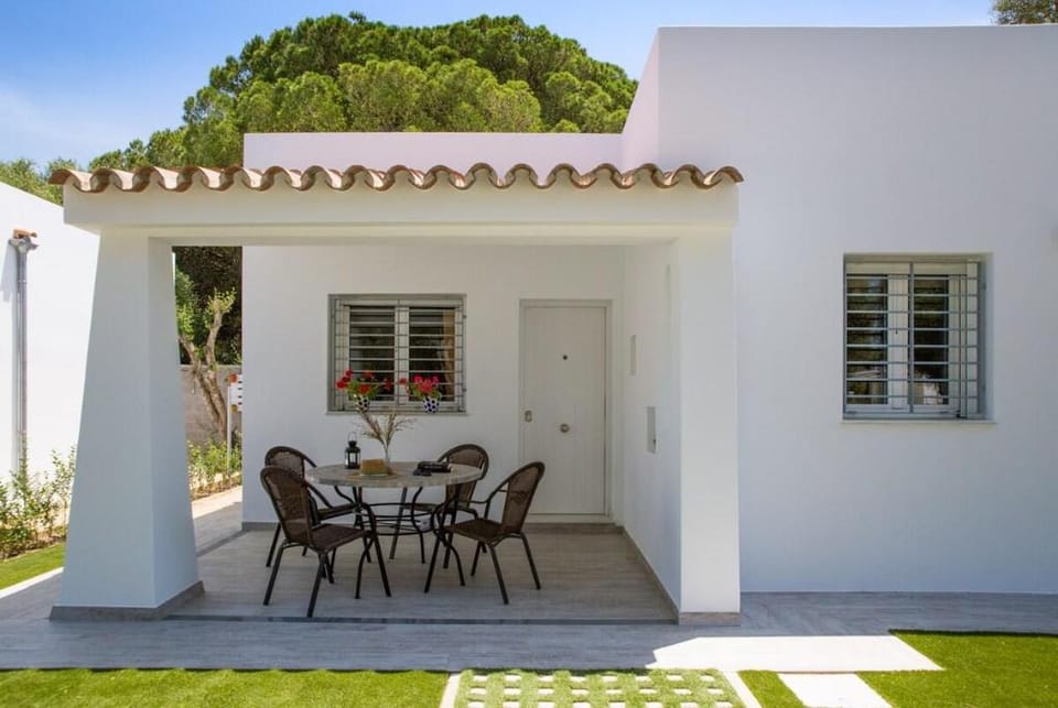 Quiet & Spacious New Rural Home Vacation rental in La Janda
