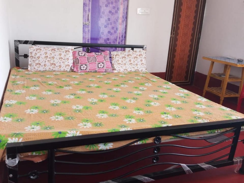 SHANTINIKETAN FAMILY HOMESTAy Vacation rental in West Bengal