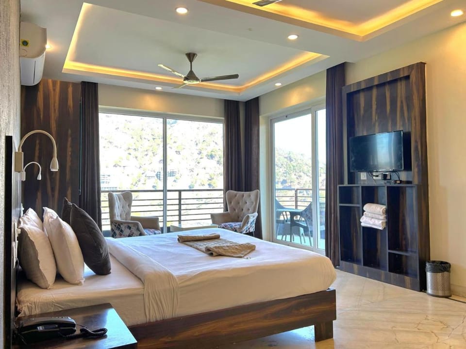 The Lalita's Majestic Pines Apartment in Himachal Pradesh