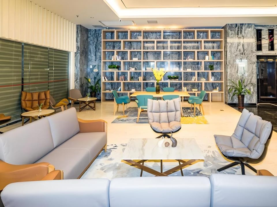 GreenTree Eastern Hotel Shenzhen Pinghu Huanan Hotel in Shenzhen