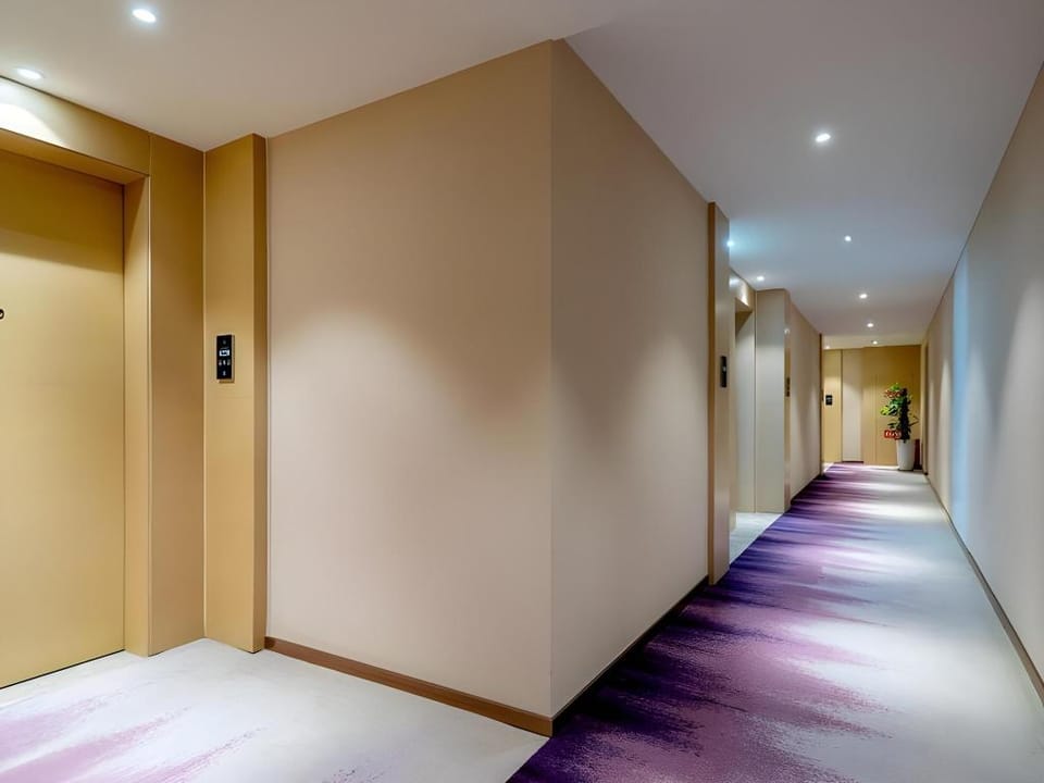 GreenTree Alliance Hotel Xiamen University Shimao Strait Towe Hotel in Xiamen