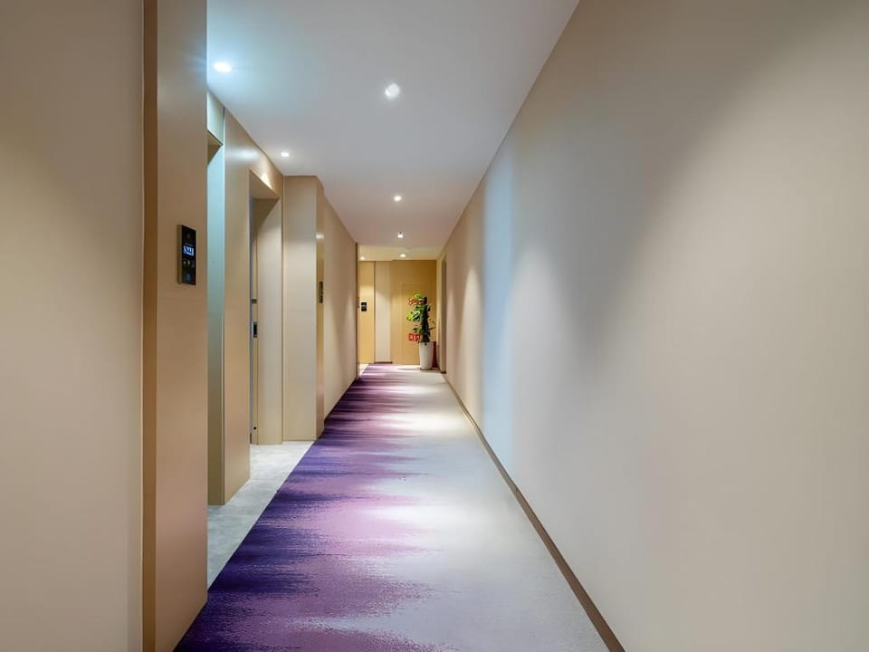 GreenTree Alliance Hotel Xiamen University Shimao Strait Towe Hotel in Xiamen
