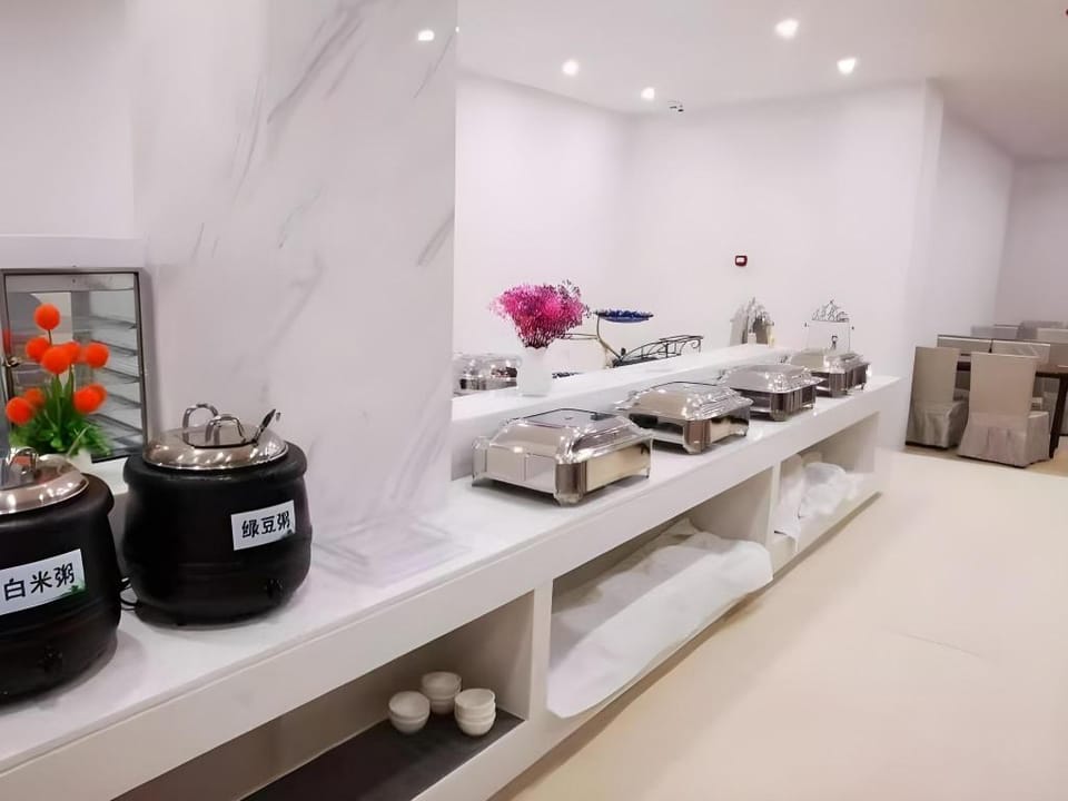 GreenTree Alliance Hotel Xiamen University Shimao Strait Towe Hotel in Xiamen