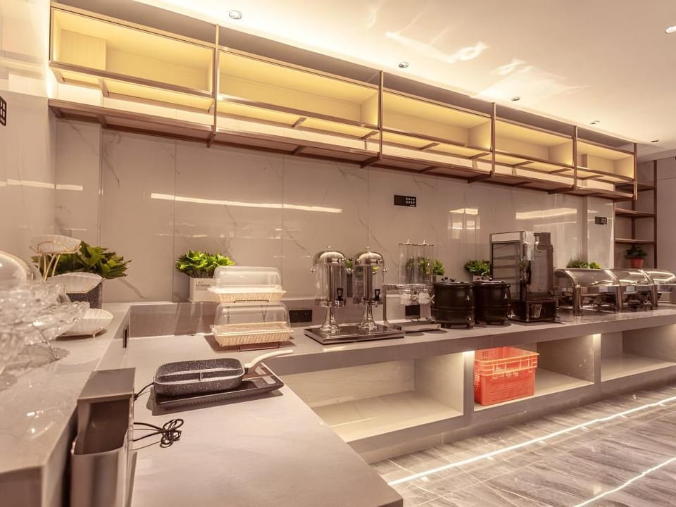 VX Hotel Haikou Meilan International Airport East High-Speed Railway Station Hotel in Hainan