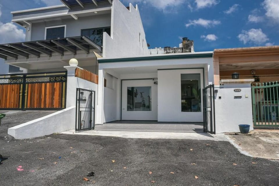 Landed House - Setapak/Gombak 10min to KLCC Vacation rental in Federal Territory of Kuala Lumpur