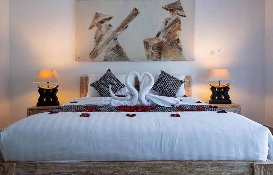 TWO BEDROOM VILLA IN SEMINYAK, AURORA VILLA Villa in Kuta