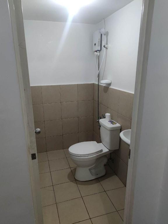 Condo 2BR w/Unli Wifi Netflix, Game Console, Pool* Apartment in Bacoor