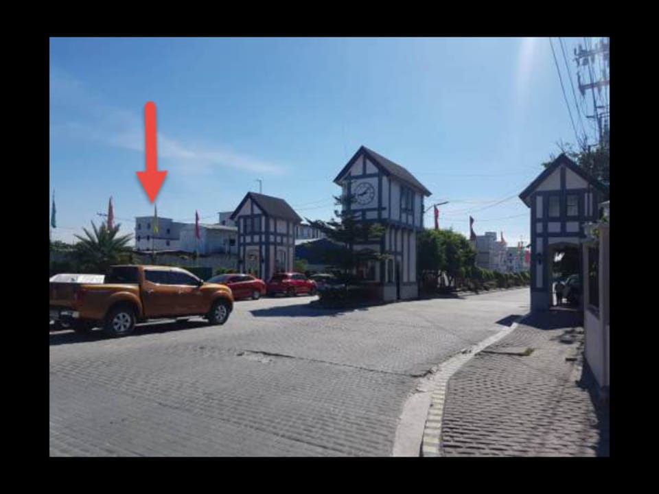 Condo 2BR w/Unli Wifi Netflix, Game Console, Pool* Apartment in Bacoor